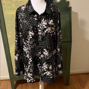 Floral Black and White Button-Up Blouse